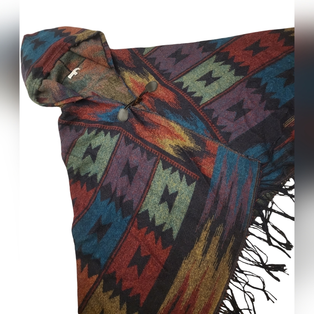 Ladies Medium Aztec/Western Poncho - Picture 4 of 7
